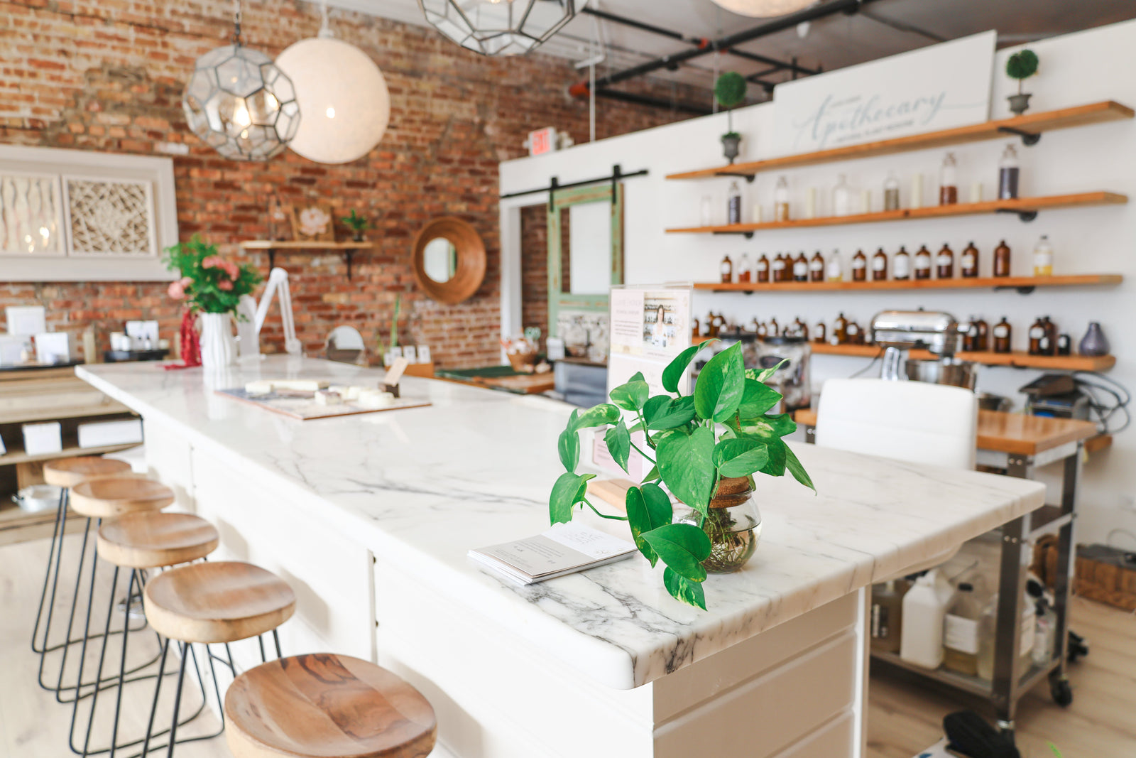 Why It’s Time to Switch to a Non-Toxic, Plant-Based Deodorant