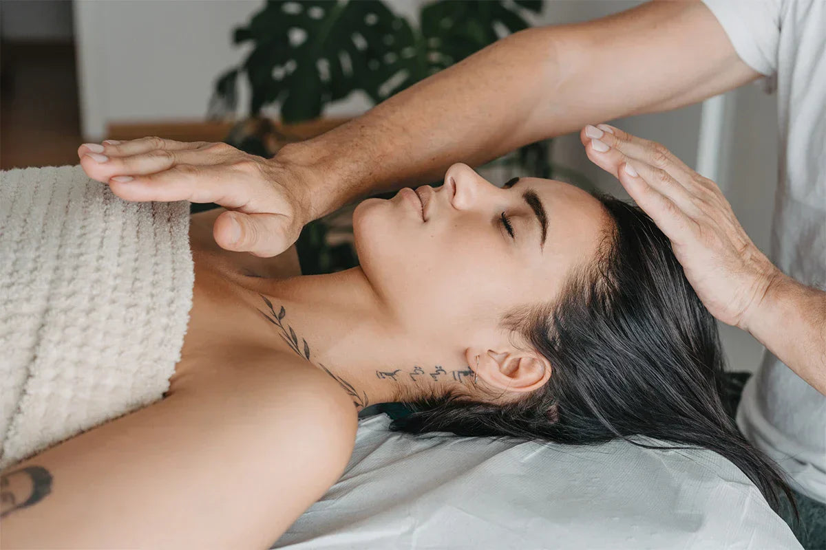 How Reiki Complements Other Wellness Practices at Our Brookfield, IL Studio